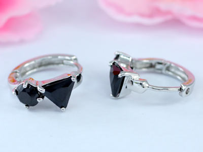 1 Carat Black Onyx Huggie Earrings XE331-2